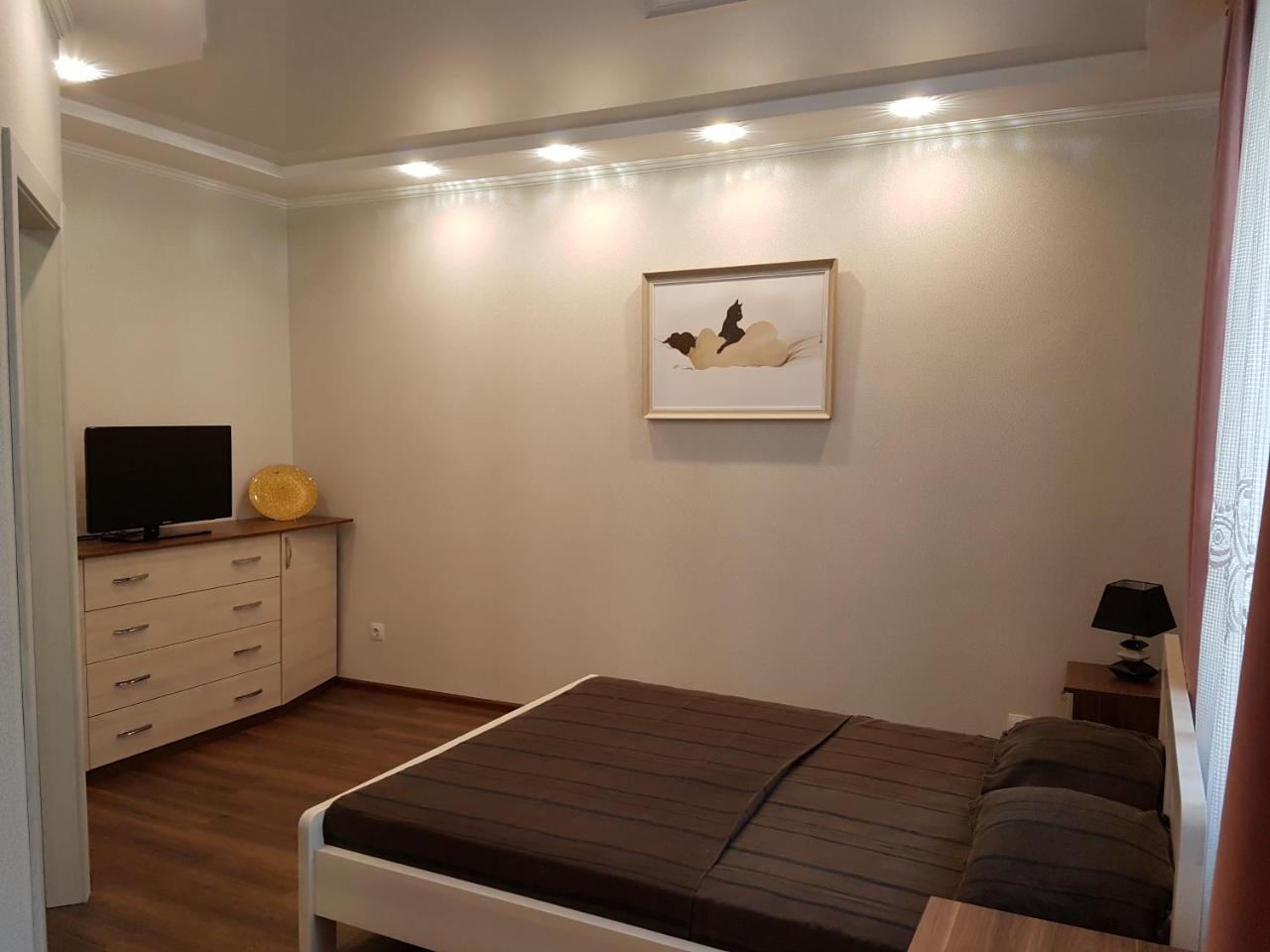 Chernigov City Apartments Na Peremohy Exterior foto
