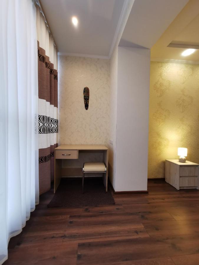 Chernigov City Apartments Na Peremohy Exterior foto